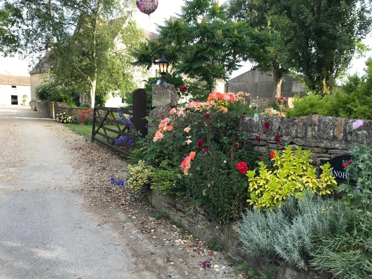 The Manor Farm Alderton Villa ชิปเพแนม ภายนอก รูปภาพ