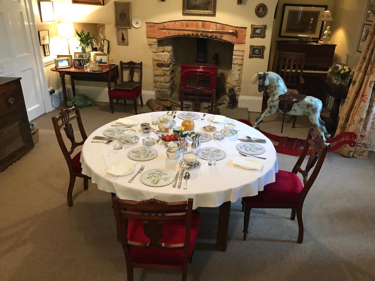 The Manor Farm Alderton Villa ชิปเพแนม ภายนอก รูปภาพ