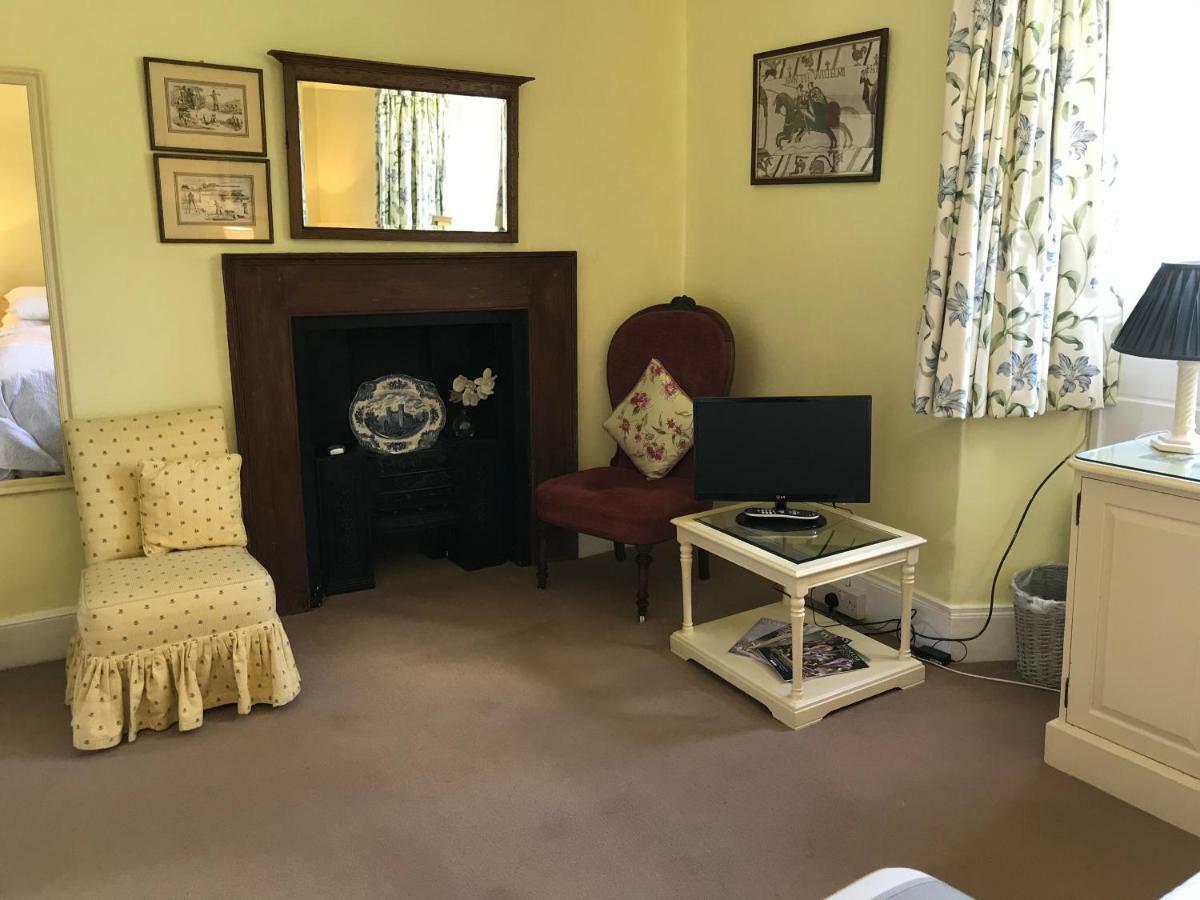 The Manor Farm Alderton Villa ชิปเพแนม ภายนอก รูปภาพ
